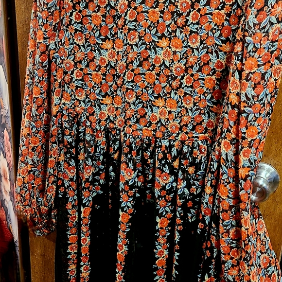 Torrid Lurex Chiffon Tie-Front Maxi Kimono - Picture 3 of 6